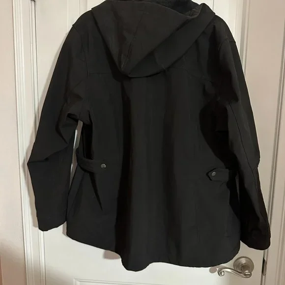 2x Coat - Picture 3 of 4